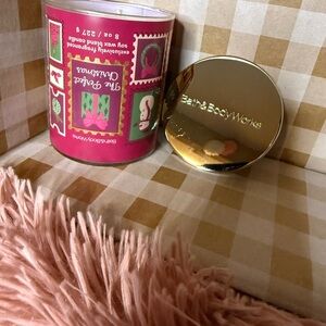 Bath & Body Works Gold and Red Christmas candle